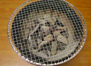 �I�B�����Y�̒��Ε��@�B�R�����Ɏ�΂���ꂽ��Ԃ����ĂP�T�����҂B